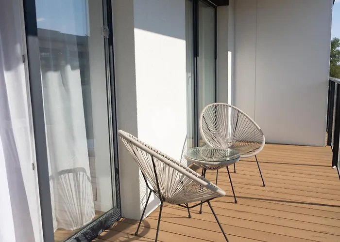 Z Mewami - Bridge & Apartment *